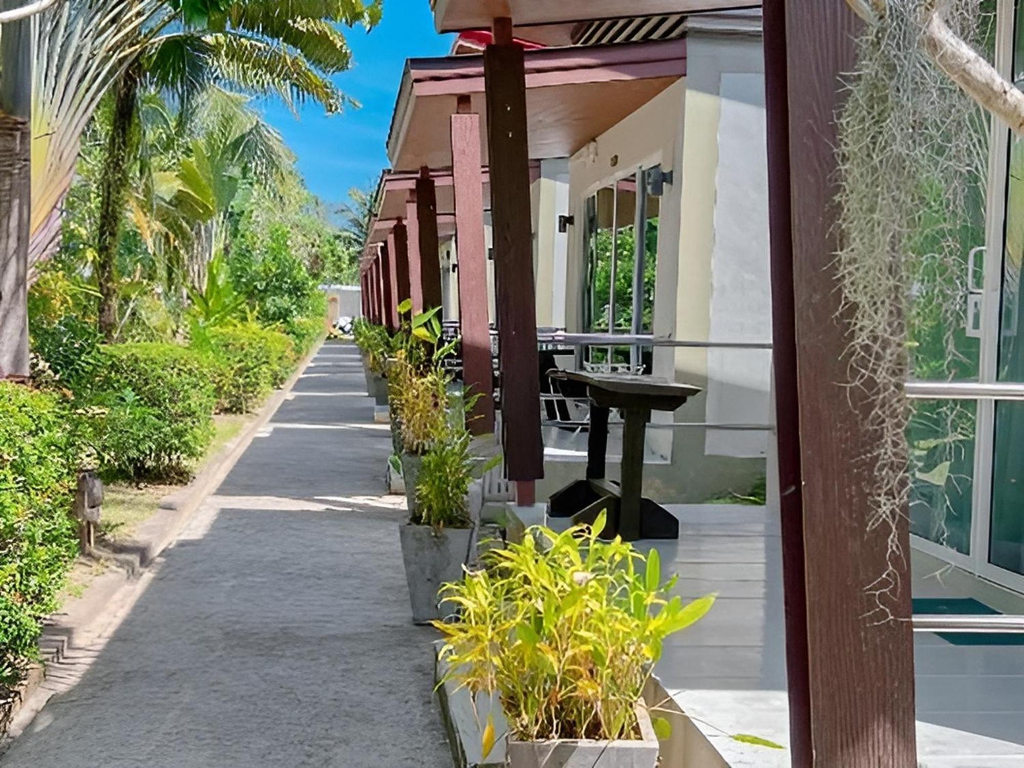 Naiyang Boutique Resort Ban Phak Chit Екстериор снимка