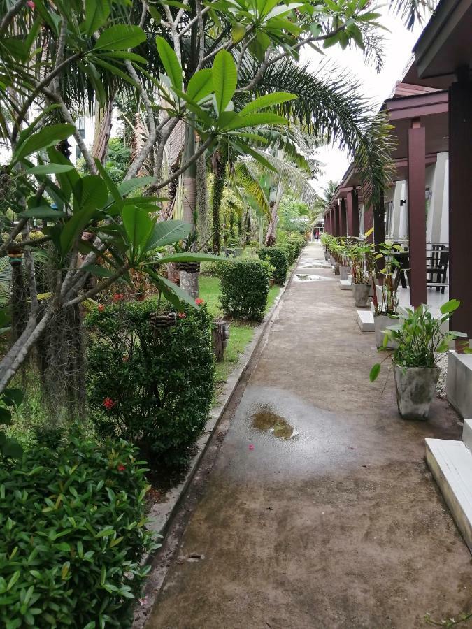 Naiyang Boutique Resort Ban Phak Chit Екстериор снимка