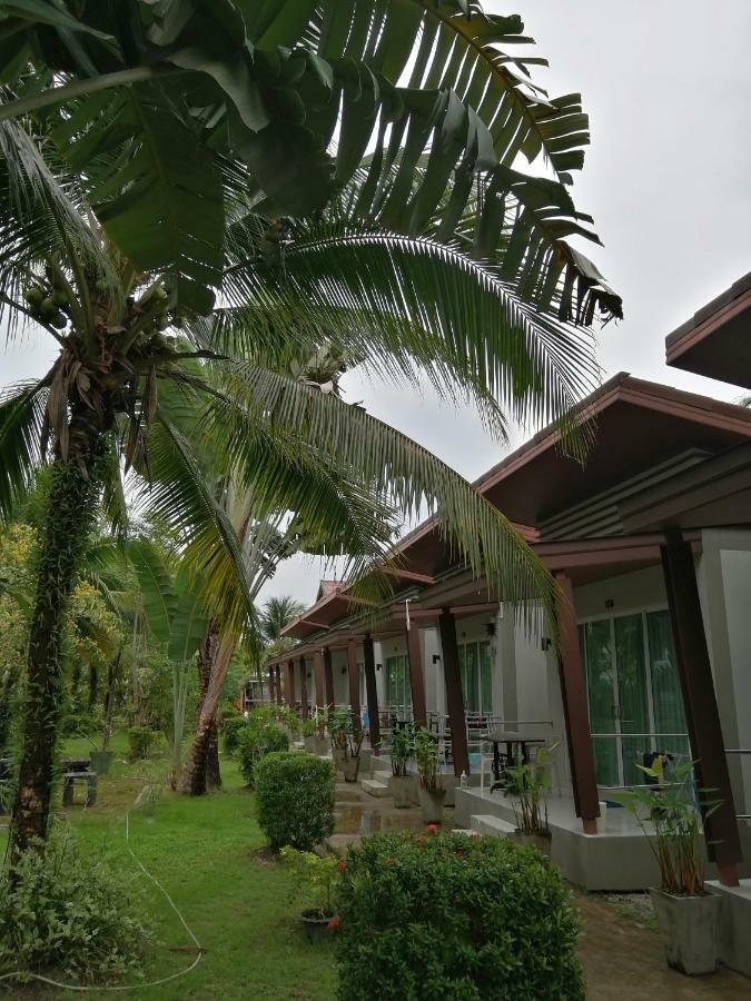 Naiyang Boutique Resort Ban Phak Chit Екстериор снимка
