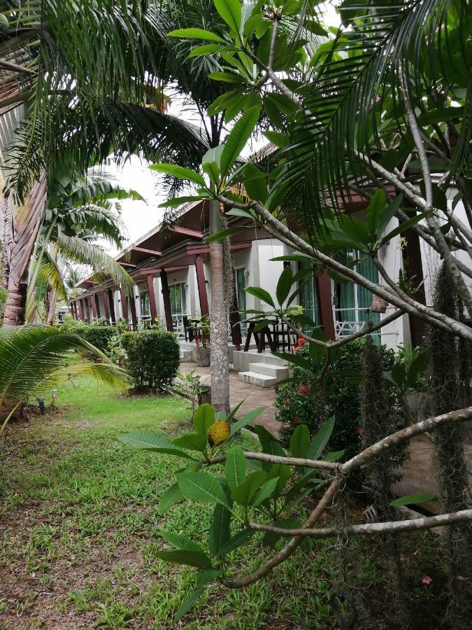 Naiyang Boutique Resort Ban Phak Chit Екстериор снимка